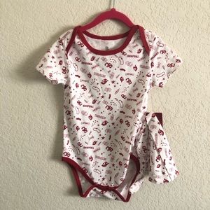USC Baby Onesie Hat Set All Over Print size 24M NWT